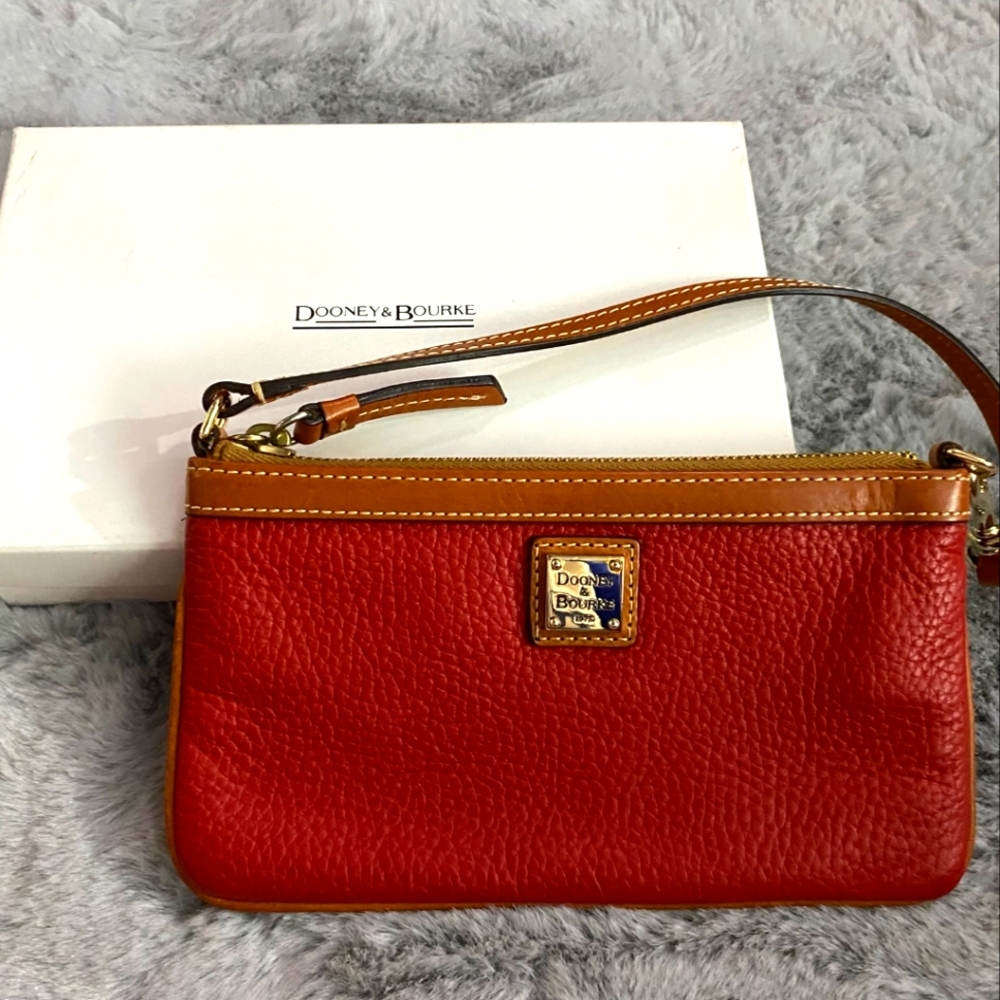DOONEY & BOURKE Pebble Grain Large Slim Wristlet